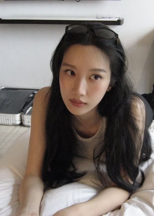 BIANCAAcase's tweet photo. @THECASE00 ㅤ
ㅤ
Hi! Bianca here! — 🪙

Aku Bianca, editor di The Case 00. Sebelumnya mungkin ada yang sempat ngobrol sama aku di TL pakai emoji ini 🪙 hehe.

Nice to meet you all! Senang banget akhirnya bisa kenalan dan ikut berinteraksi sama kalian. 

ㅤ https://t.co/YJPB8YgrSo