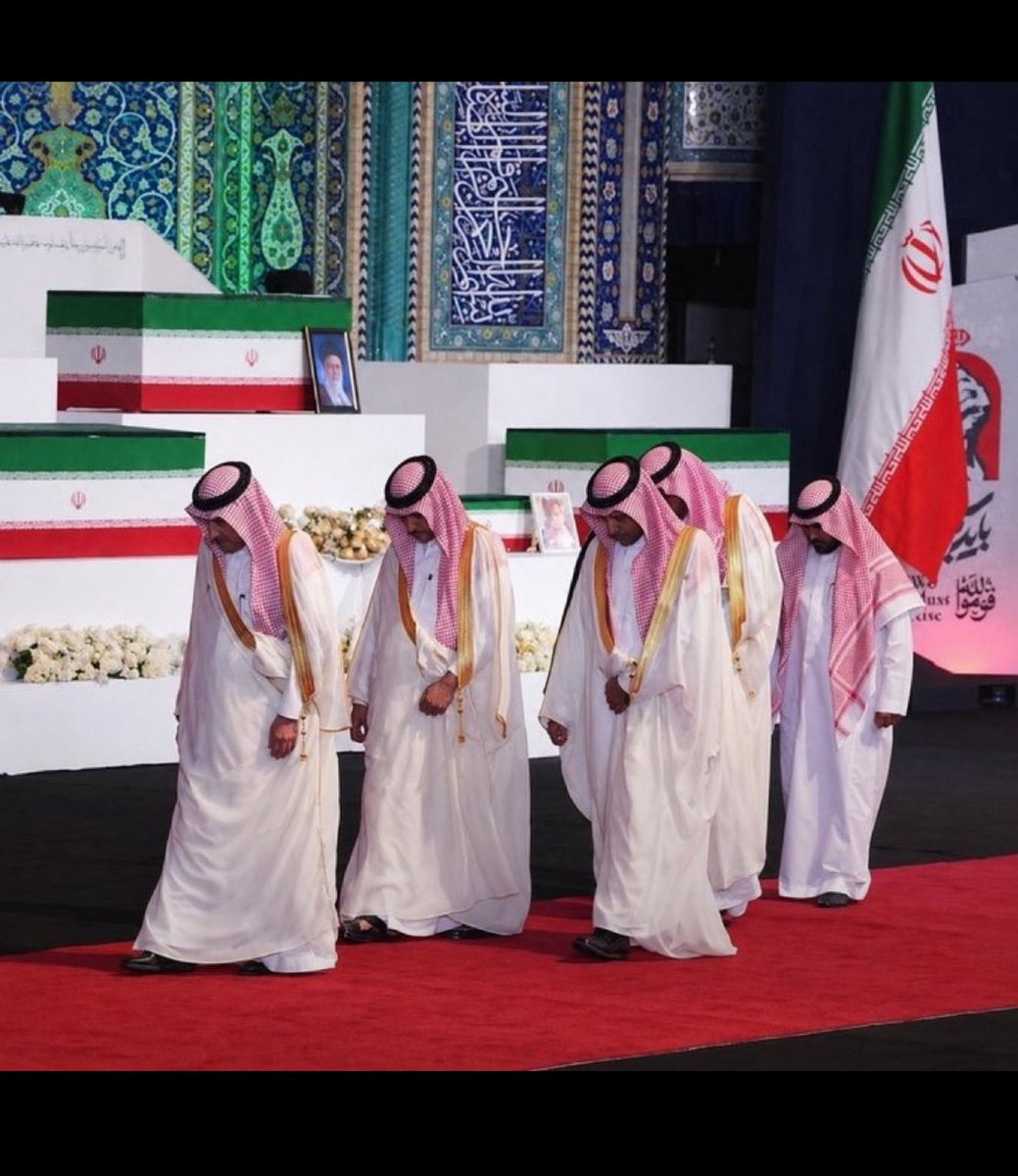 ahmed74757's tweet photo. @ABRG69 تمشون  في ذل  يا خنازير 🐖 يا ال قرود https://t.co/wkhz7hrHF9