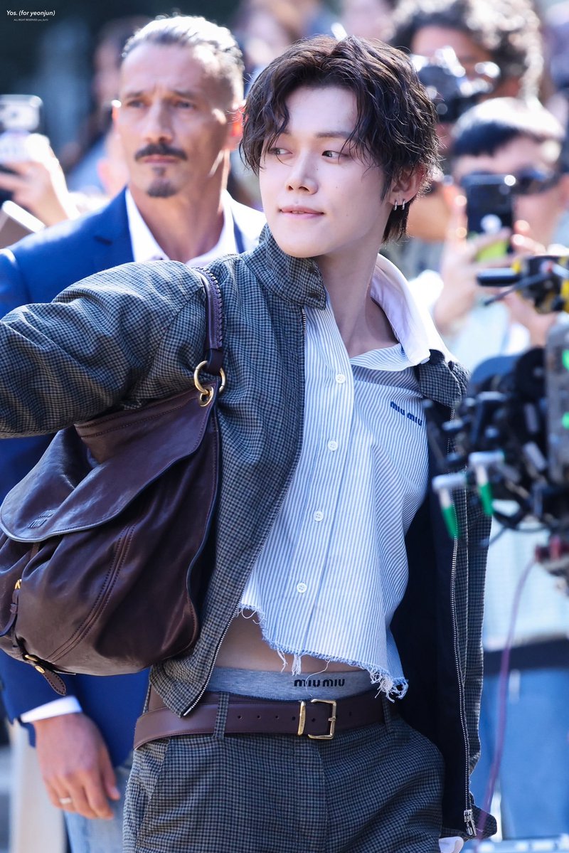 YeoulFox's tweet photo. นักเลงเอวลอย แซ่บๆ เลยแหละ https://t.co/VqKk9UC1lO