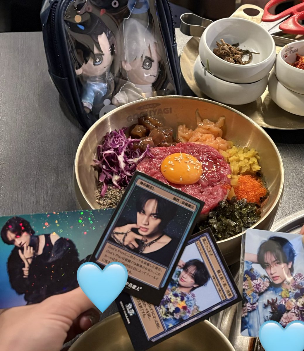 VgOgmichigo's tweet photo. ケンティーのライビュ行ってきたーーー
やばいしか言えないまじでやばいって中島健人最強で最高のアイドル😭😭

そのままユッケビビンバとサムギョプサル食べてきたよーー！！
ねぇ早くユッケビビンバのカード欲しいんだけど🥺

#ケンティーライブを映画館で 
#IDOL1STツアーファイナル https://t.co/BVf42s4DFb