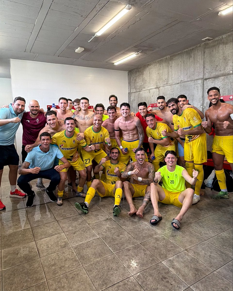 CFSantomera1's tweet photo. ¡𝐆𝐀𝐑𝐑𝐀 𝐘 𝐂𝐎𝐑𝐀𝐙𝐎́𝐍! ❤️

¡𝐄𝐋 𝐄𝐐𝐔𝐈𝐏𝐎 𝐋𝐔𝐂𝐇𝐎́ 𝐘 𝐂𝐑𝐄𝐘𝐎́ 𝐇𝐀𝐒𝐓𝐀 𝐄𝐋 𝐅𝐈𝐍𝐀𝐋 𝐓𝐑𝐀𝐒 𝟖𝟎 𝐌𝐈𝐍𝐔𝐓𝐎𝐒 𝐂𝐎𝐍 𝐔𝐍𝐎 𝐌𝐄𝐍𝐎𝐒! 💪🏻

¡𝐋𝐈́𝐃𝐄𝐑𝐄𝐒! ✅

#PulpileñoSantomera (2-3) https://t.co/wFvMl2xkSw