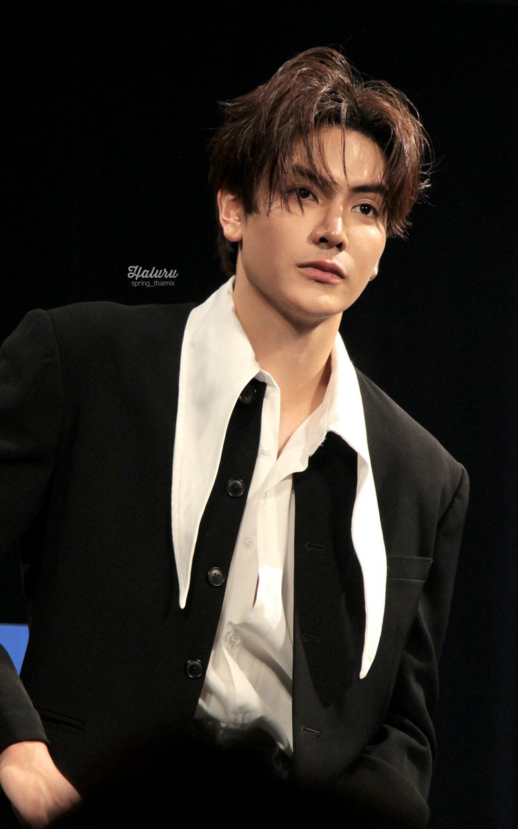 spring_thaimix's tweet photo. Gorgeous boy🖤とTired baby👶🏻

JOONGDUNK AISITERU TOKYO
#JOONGDUNKxFANDAY36INTOKYO 
#จุงอาเชน #JoongArchen https://t.co/xTP8PSyj3w