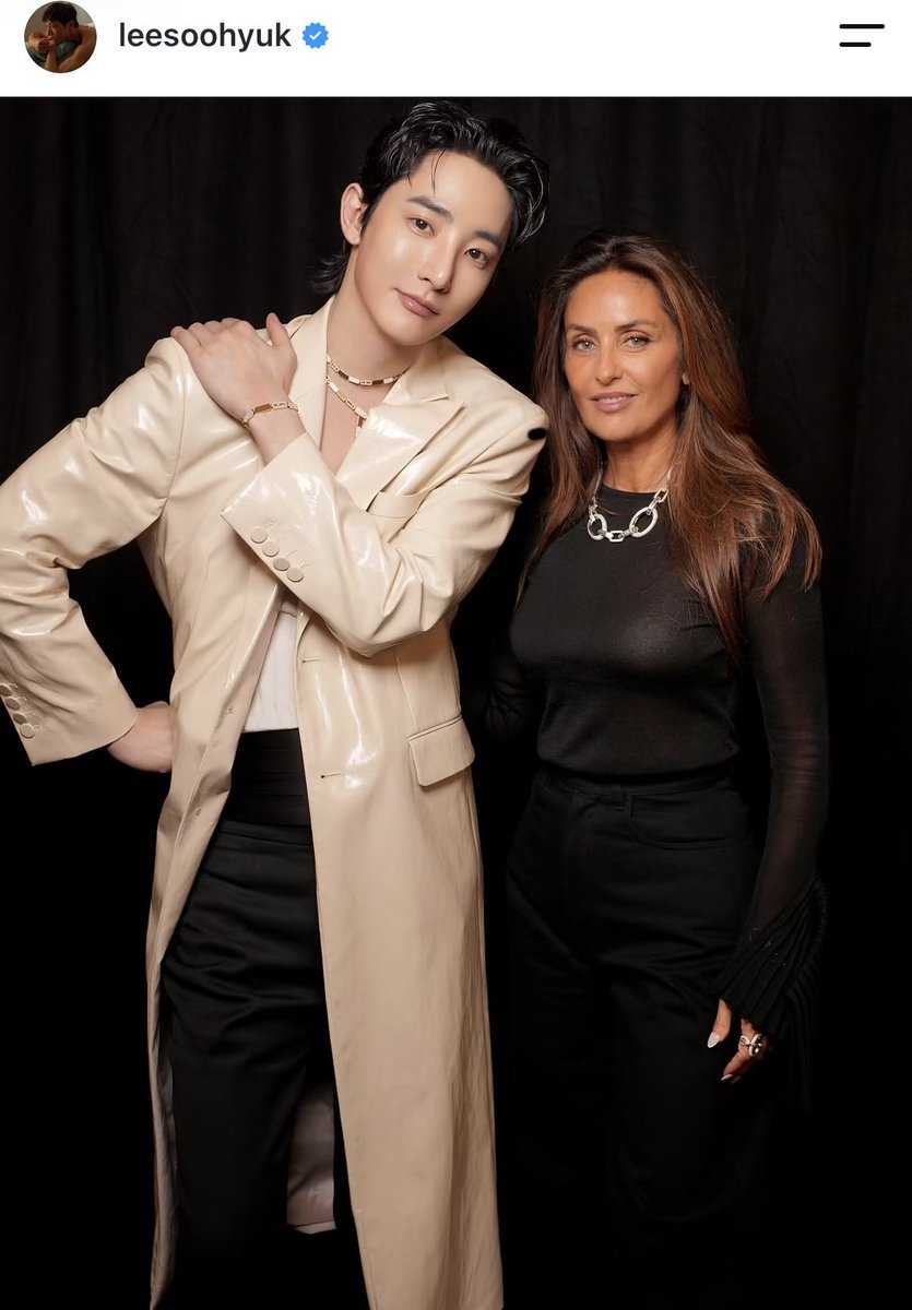 kumysihoo's tweet photo. スヒョク 投稿②
Messika💎valeriemessika💜ad
#soohyukinparis @LXXSXXHKKK 
Terres de Contrastes High Jewelry Collection Presentation 
#이수혁 #leesoohyuk #イスヒョク  
#イ・スヒョク #李洙赫  #fashionSOOHYUK 🐆 https://t.co/GSbLBkb2AI