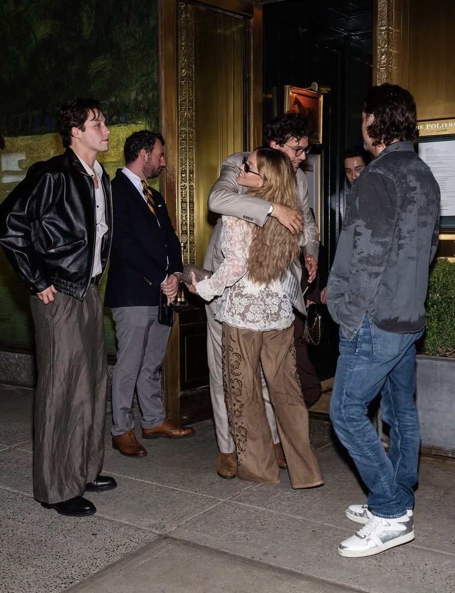 nobodyaskeeii3's tweet photo. paul anthony kelly was seen out with sydney sweeney and stephen kalyn in nyc last night.

the three of them are starring together in “the housemaid’s secret”, set to start production this fall 🎥 https://t.co/Eked6uF61t