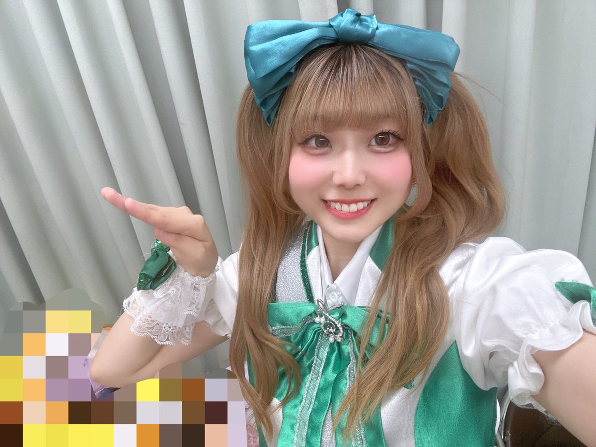 yoyojo_himi's tweet photo. 本日2本ライブありがとうございました❣️❣️
どっちも盛り上げてくれて、楽しい空間をいっしょに作ってくれてありがとう💚💚
天使の日で羽ポーズ･*·̩͙꒰ঌ

そして明日はよよじょ定期ライブ‼️
メイドだよ〜🫧🫖 https://t.co/JkMg5gwbMY