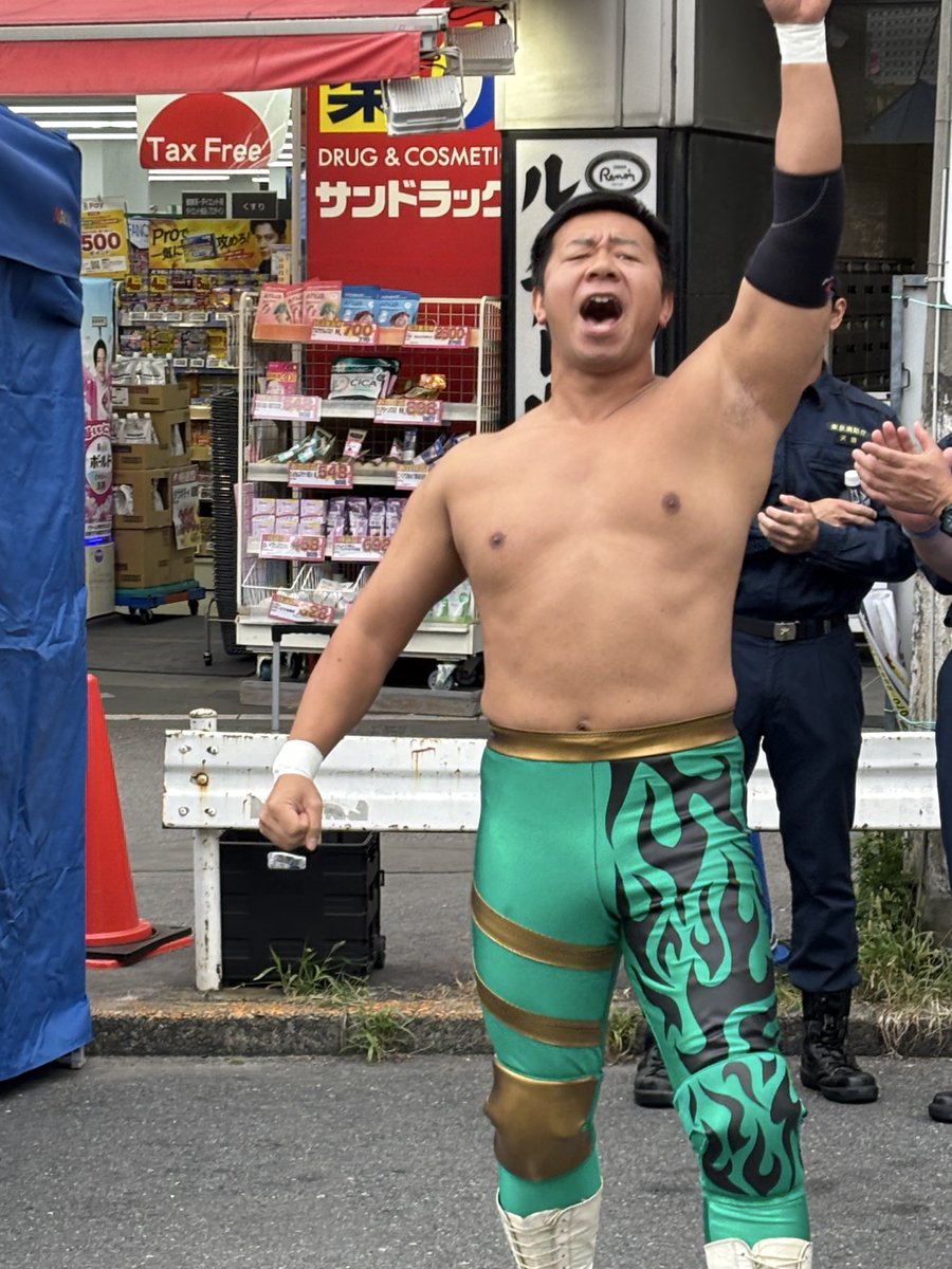 wwafc1's tweet photo. 第一試合
藤原秀旺vsダイスケ
今日は20数年ぶりに奥さんと観戦👍
#TTTpro
#アクロバトル商店会フェス https://t.co/LrgVKUWzuG