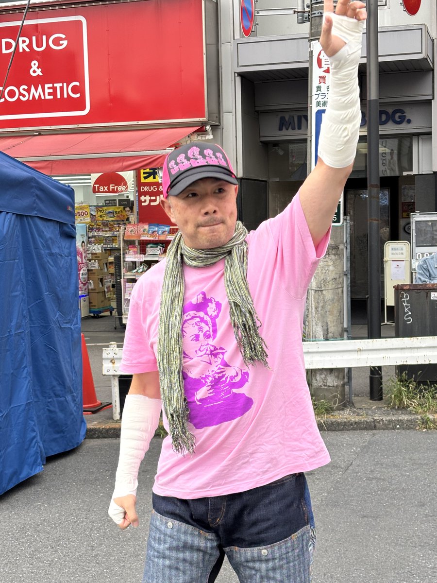 wwafc1's tweet photo. 第一試合
藤原秀旺vsダイスケ
今日は20数年ぶりに奥さんと観戦👍
#TTTpro
#アクロバトル商店会フェス https://t.co/LrgVKUWzuG