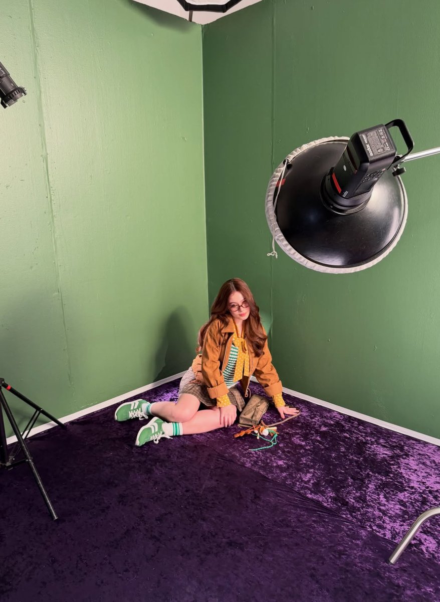 captaltruther_'s tweet photo. behind the scene shoots from a 2025 photoshoot! 

🔗: https://t.co/XbrUiynb4V 

KRYSTARI PURINA FUNRUN
#KRYSTARI #KrystalMejes https://t.co/CvUVulH5iI