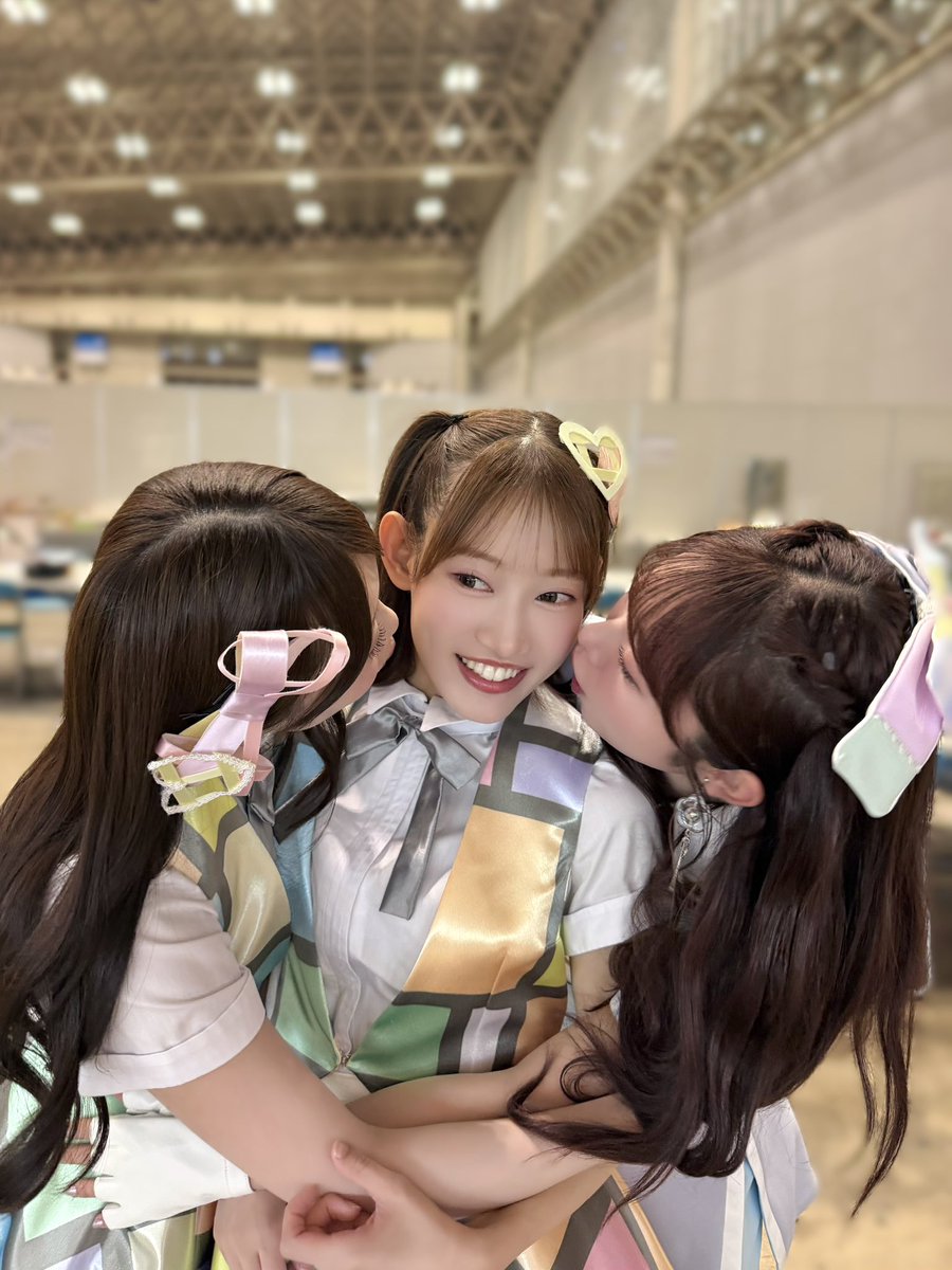 48Suzuha_16LOVE's tweet photo. 「 好きish 」 東京握手会 
ありがとうございました 🗼♡

" ずんはーずき " レーン
家族みたいな安心感と楽しさでした 🍓🌻🎀
いっぱい笑ったね ！？幸せやったね！？

最後は私に会いにきてくれてありがとう 🫶🏻
次 ､ お話できるまで 少し空くから寂しくなっちゃう 🥲
と思って ､ いっぱい目を見てお話したよ ߹-߹💞

百花ちゃん ､ センターで走り抜けてくれてありがとう 💐
次のシングルも支えるから安心してセンターにいてね 🫶🏻