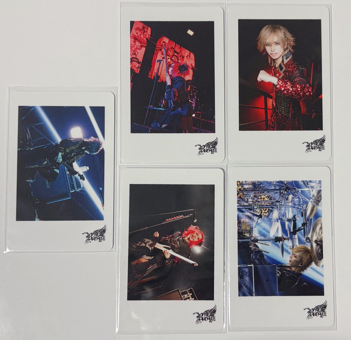 s_214rs's tweet photo. Royz 交換 お譲り
クリアカード  チェキ風トレカ

譲 : 杙凪さん、公大さん、智也さん
求 : 昴さん or 定価

クリカ↔トレカ、過去の物との交換可能です。
お気軽にお声掛けください。 https://t.co/AI9Z6BIMov