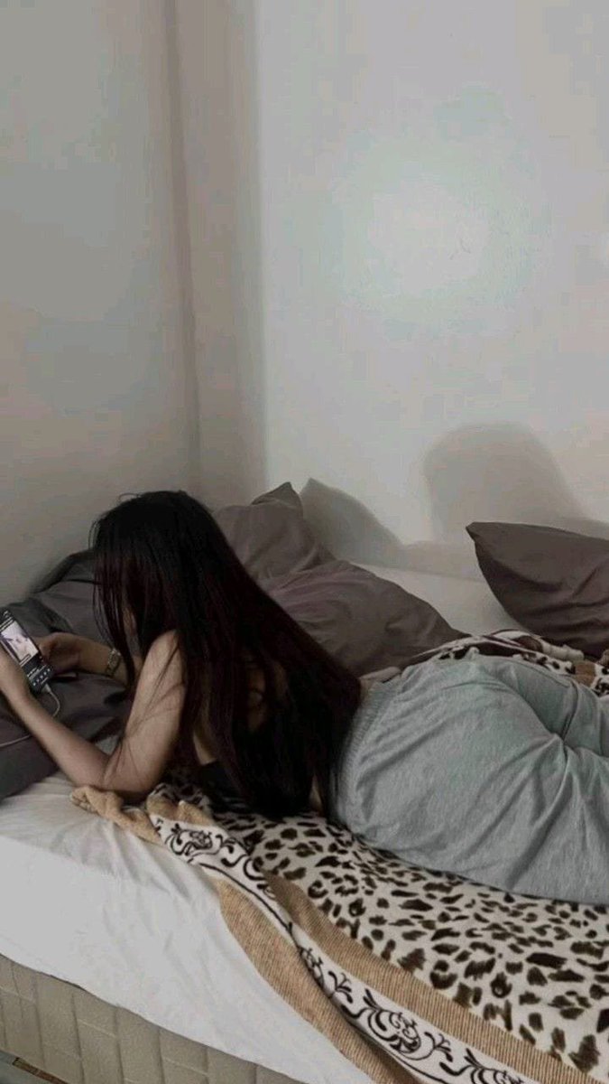 i7sdc__'s tweet photo. برايكم؟؟
ماهوا الشي المفضل للمطلقه https://t.co/FEv2GpXkHZ