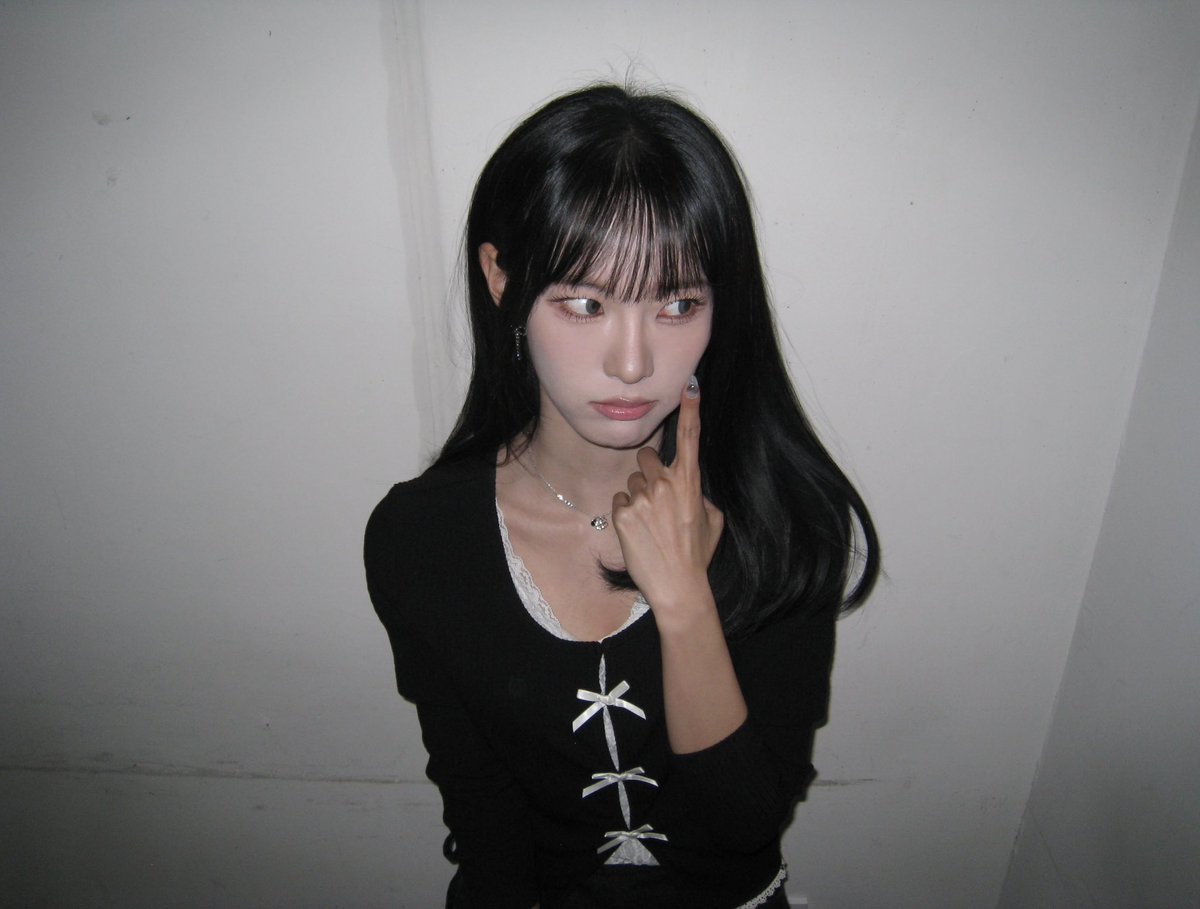 daileee_space's tweet photo. Lunedi Instagram post

#Lunedi #루네디 https://t.co/yfJ9ArLd4i