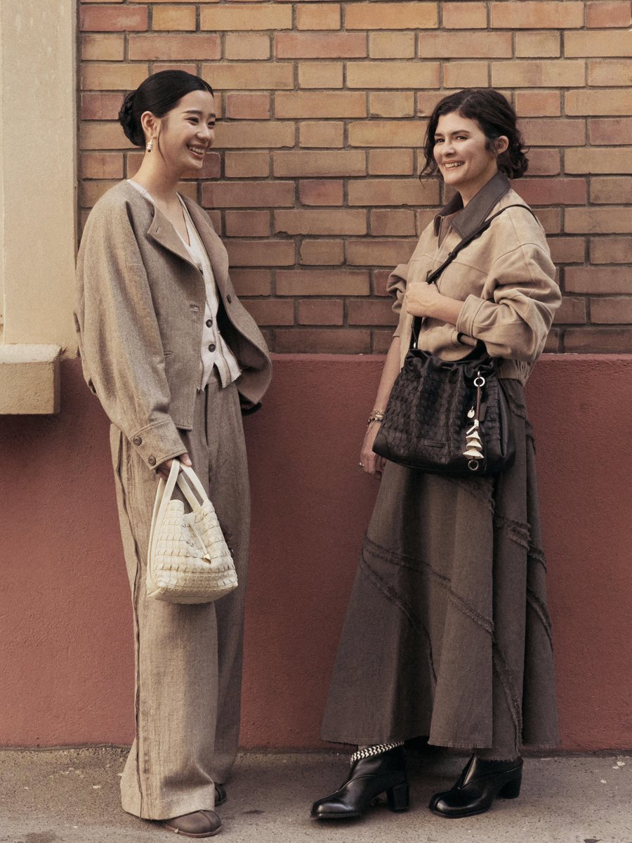 _imsea_'s tweet photo. Tontawan and Audrey Tautou! 🤎

🔗 https://t.co/4a0PpdBkAQ

SONGMONT IN PARIS WITH TU
#tontawan #SongofMont
#SongmontxTontawan #PFW https://t.co/pQ0li5FPn0