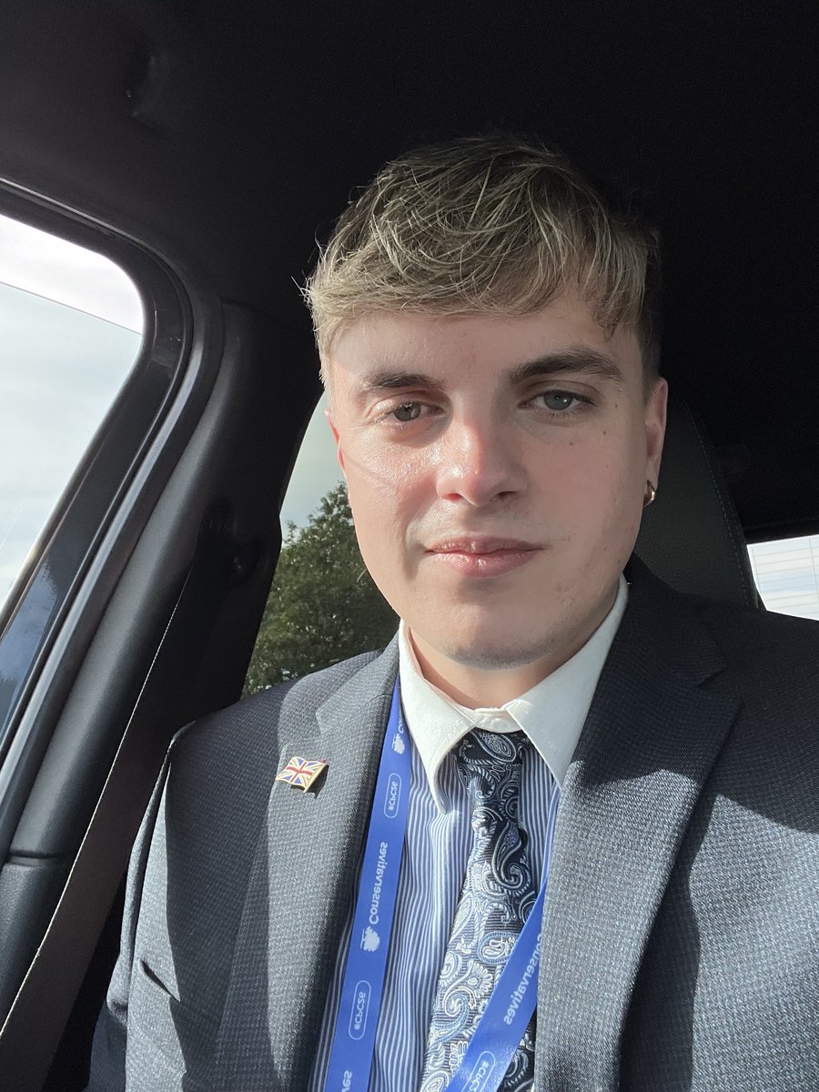 DanJacksontory's tweet photo. On route to conference! https://t.co/S3ceUGxzzi