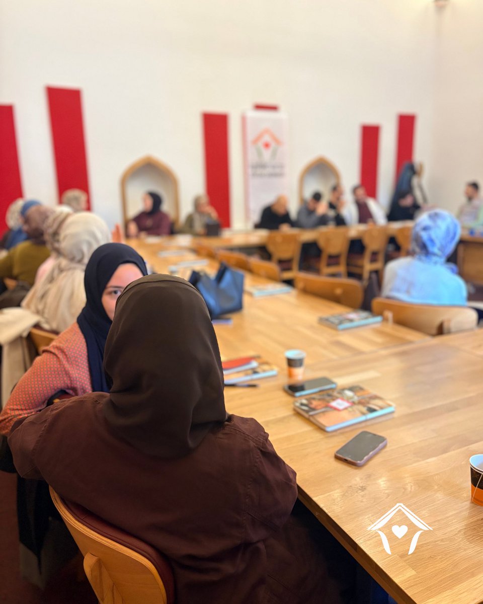 iyilikhane's tweet photo. Kardeşlik Bağı Projemizin 8. döneminde bizimle yola çıkan gönüllülerimizle tanışma ve bilgilendirme toplantımızı gerçekleştirdik! 🤝🌿 https://t.co/du5pPdoXcB