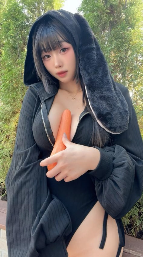 EkDmsoll080's tweet photo. 당근 먹을래?🐰 https://t.co/9UvWgoHGvC