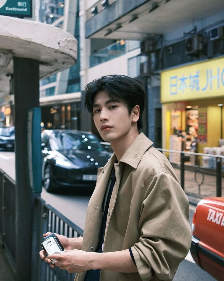 DANNTEcase's tweet photo. @THECASE00 Hi all, Dante is here. Gua orang di balik emot 🔎, nice to meet you all. Siapa yang udah main bareng gua kemarin? Hahaha, let's play more near in the future. But remember, stay alert. There might be spies around you. https://t.co/No0oyyVX42