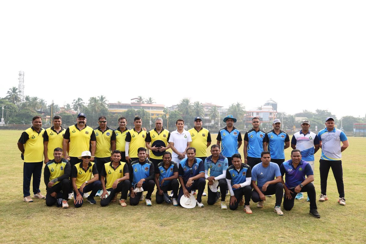 Goa_Police's tweet photo. Goa Police Sports Cell Hosts Inter-District Cricket Tournament for Senior Officers
​At Chicalim Vasco: 
In a major push toward fostering physical fitness, health, and team spirit, the Goa Police Sports Cell successfully organized an Inter-District Cricket Match for its senior officers.
​The event brought together senior personnel from across the districts, offering a much-needed break from rigorous duty schedules while promoting an active and healthy lifestyle. The friendly yet competitive match showcased impressive athleticism and sportsmanship, highlighting the importance of personal well-being among leadership.
​Key Highlights:
​Promoting Fitness: Encouraged officer health and active living through structured sports.
​Building Camaraderie: Strengthened inter-district coordination, camaraderie, and team bonding among senior officials.
DGP GOA Shri Alok Kumar and DIG Goa, Shri Ved Prakash Surya and other senior most officer 
​Leading by Example: Set a positive precedent for the entire force to prioritize health and wellness alongside public service.
​The Goa Police Sports Cell re-emphasized its commitment to organizing similar wellness initiatives to support the overall fitness and morale of the department.