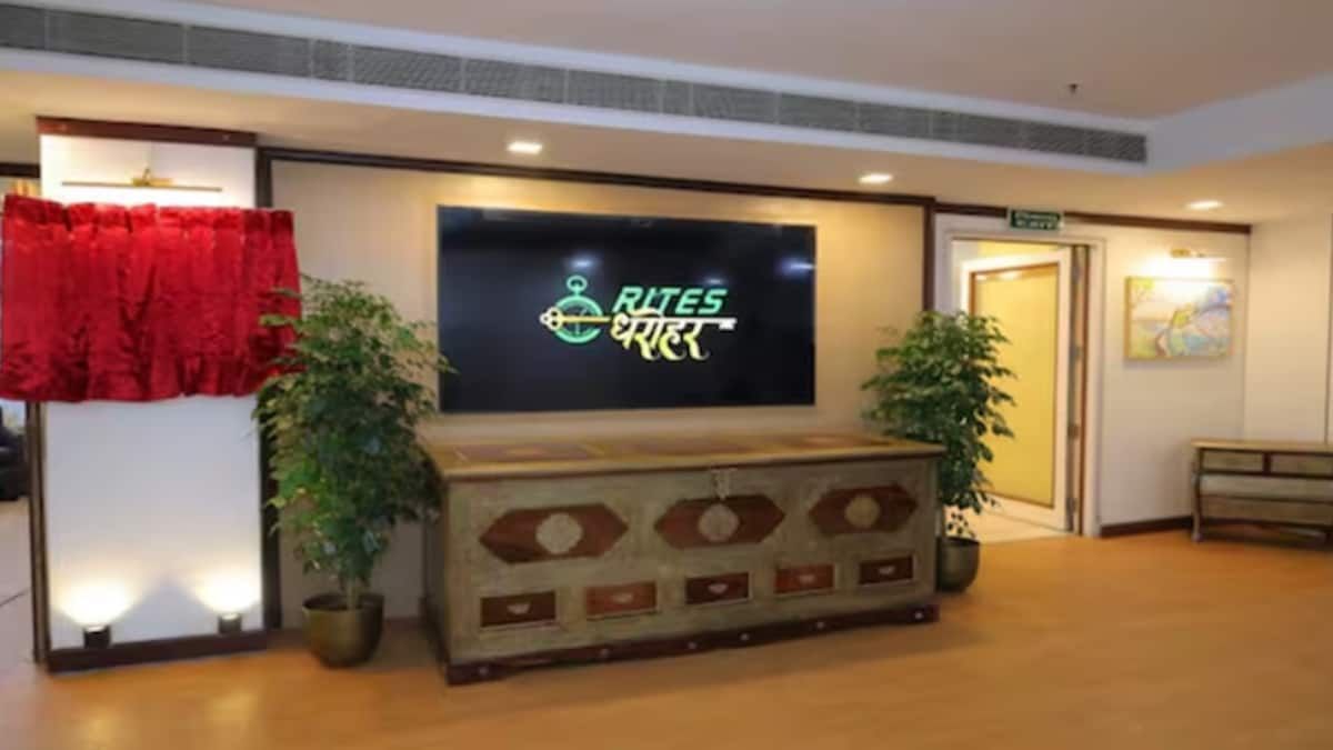 CNBCTV18News's tweet photo. #RITES gets ₹38 crore relief after #Gujarat tax authority partially sets aside FY20 demand
@jpullokaran
https://t.co/boEW7rib56 https://t.co/QFQ93tAxf6