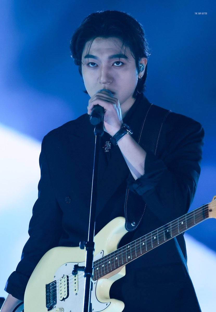 xcloveria's tweet photo. he stares straight into your soul https://t.co/JleJnPrpsJ