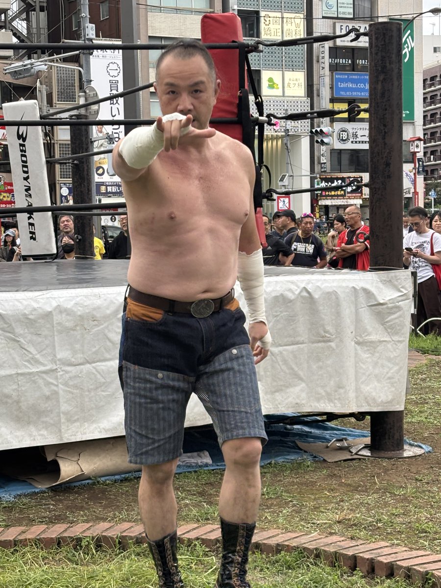 wwafc1's tweet photo. 藤原秀旺選手、
昨夜は道東の雄武町で試合だったはず‼️
なんで午後3時前に
東京のど真ん中にいるの⁉️
鉄人すぎる‼️
#TTTpro
#アクロバトル商店会フェス https://t.co/00Q1Mp8XO0