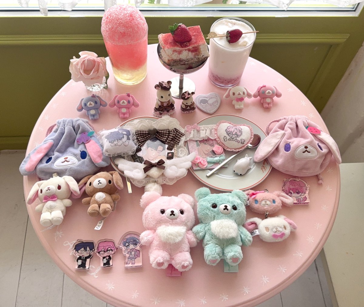 yebluejun's tweet photo. 𝘉𝘭𝘶𝘦𝘣𝘦𝘳𝘳𝘺 𝘢𝘯𝘥 𝘚𝘵𝘳𝘢𝘸𝘣𝘦𝘳𝘳𝘺🫐🍓 https://t.co/uxPiA2TQrM