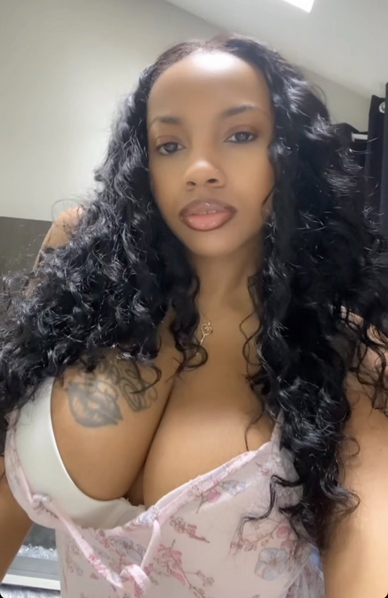 Virgobaddiet's tweet photo. Good morning 🌞 dm to join my freaky group chat 🔥 and see more of my content 👅 💦  and I am available for custom vids 💯 💯 💯 https://t.co/FSsHb1IAa0