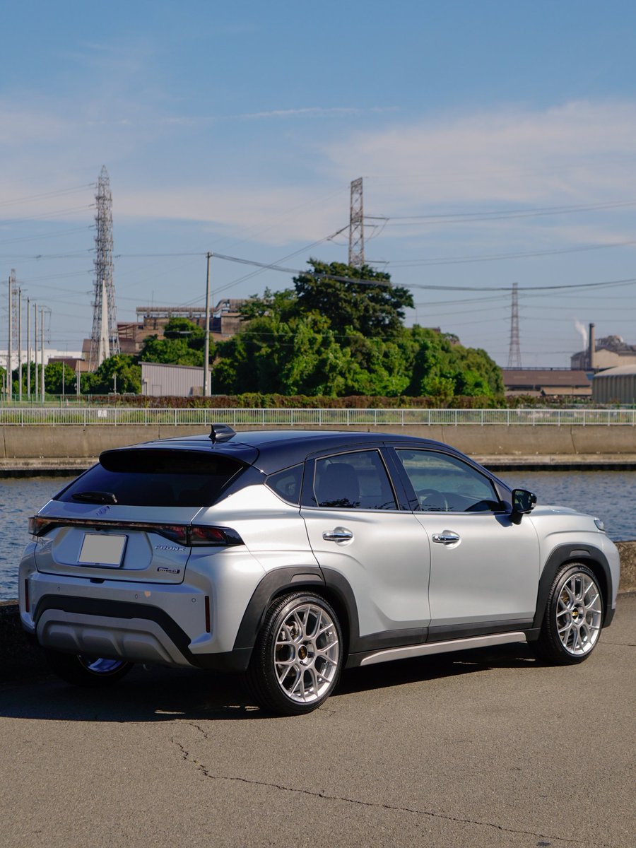 02_STINGRAY's tweet photo. ･車高調
･タイヤ&amp;ホイール
･Bピラーピアノブラック
･シフト周りピアノブラック
･エアロワイパー
･センチュリー純正ホーン
･ボディコーティング

フロンクス納車前からやりたかったこと
一通りできたので満足💯

ルームランプLED化は内装が平成ぽくて電球色が合うので一旦見送り https://t.co/hSNu8ZT4QA