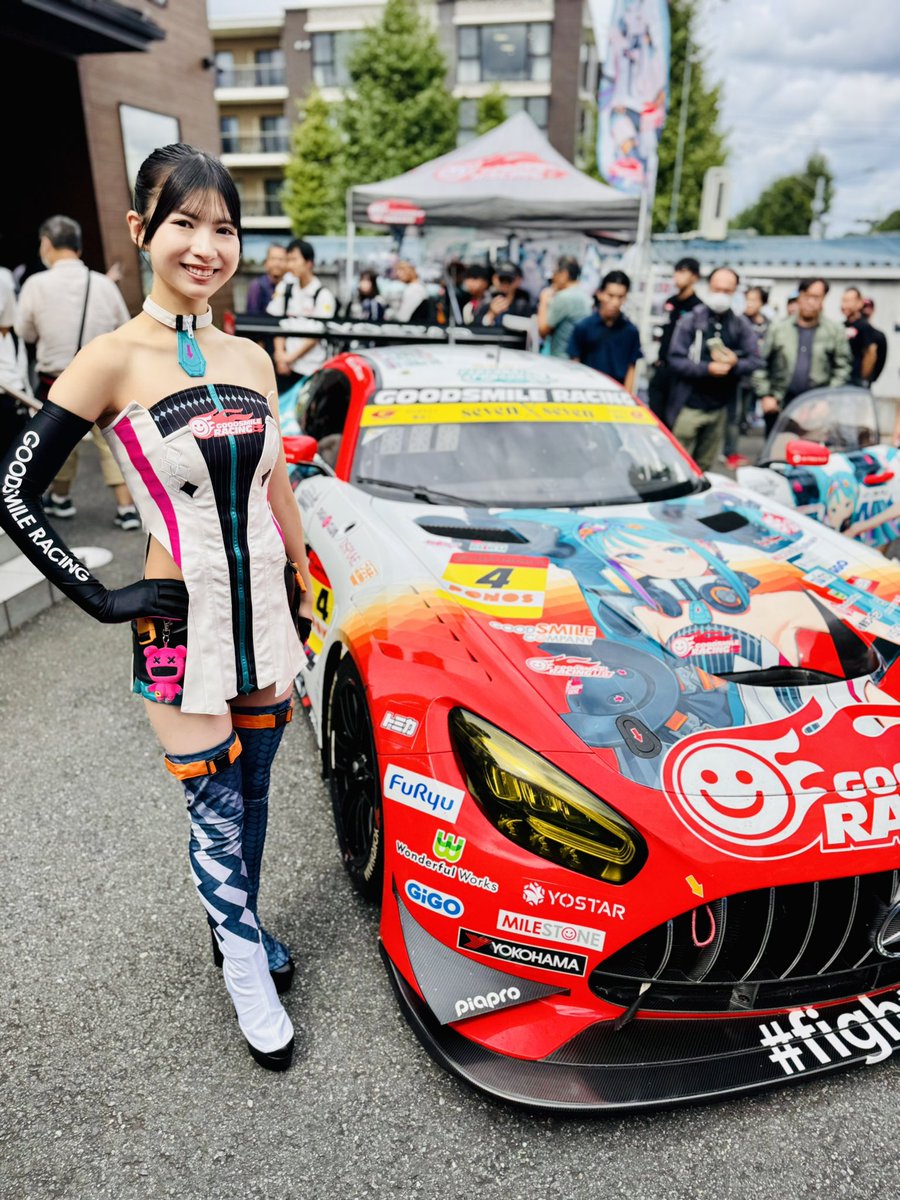 supersentofuro's tweet photo. なないろ歯科行ってきました🦷

歯医者さんに4号車とミクサポがいる不思議な感じだったけど楽しかった😊
次はオートポリスで会えるの楽しみにしてますね👍
晴れますように🧄
#fightgsr 
#ミクサポ
#なないろ歯科 https://t.co/HoUhwX4wSX