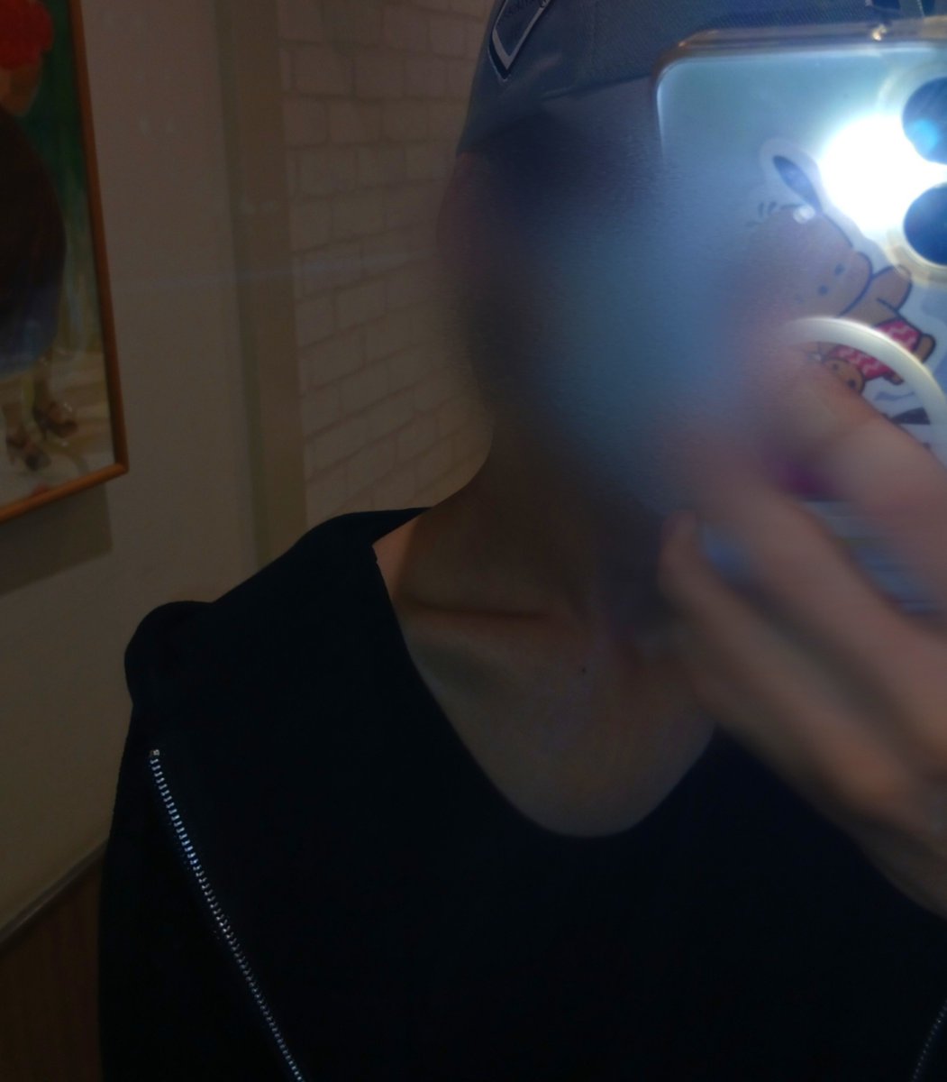 1329__2525's tweet photo. 📸😷🧢 https://t.co/cL3O94JdLg