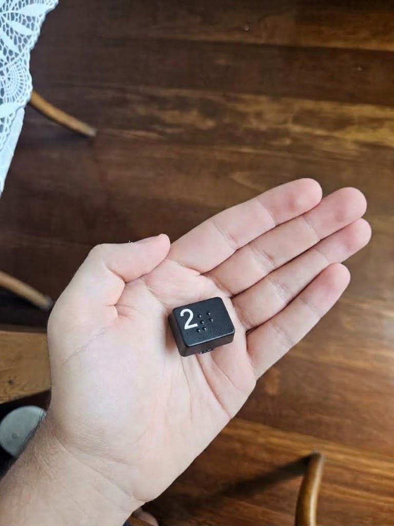 ulao__'s tweet photo. Fui votar e roubei o 2 da urna 🥱

Bolsonaro é meu piru https://t.co/haDt9tIjSF