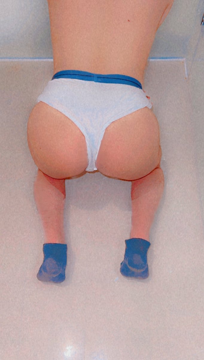 Furry_74's tweet photo. Should i delete it 🫣💜 #femboy #ass #gay https://t.co/Nq1pfCrTaA
