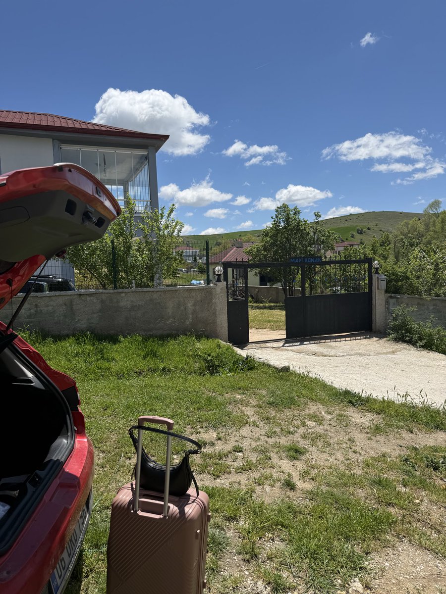 e7sngr's tweet photo. Bunalımdan köye geldim https://t.co/uva256QMoy