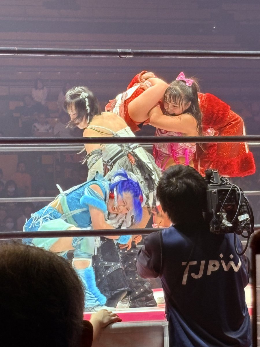 kusurugasys's tweet photo. 東京女子プロレス #tjpwWP7 観戦してきました！
デビュー戦ありタイトルマッ��ありの全10試合とボリューム多かったけどそれぞれ見所があって面白かった！😆
タマの試合も観れてよかった！
チエリさんデビューおめでとうございます！🎉
㊗️春烈プリードベルト戴冠おめでとう❗️
#tjpw https://t.co/rMAeXEY3WH