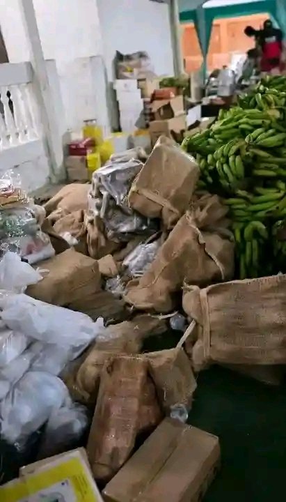 Johnybreez's tweet photo. INDIRA BABOKE PRIDE PROCE IS 15 MILLION!!!

These are the items brought forward by the grooms family as demanded by the tradition of the bride before the physical cash. https://t.co/qhr6uFkOgq