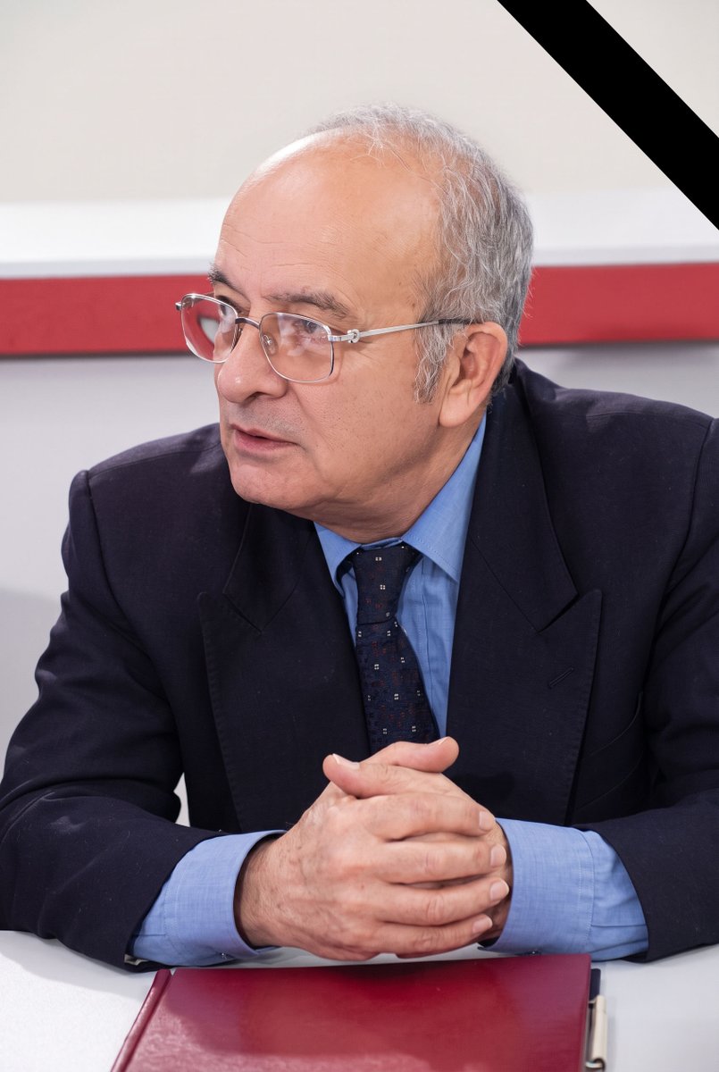 Maryam_Rajavi_F's tweet photo. J’adresse toutes mes condoléances au dirigeant de la Résistance et aux membres du Conseil national de la Résistance iranienne, en particulier aux Moudjahidine du peuple (OMPI), à la suite du décès de Houshang Radjavi, ingénieur, compagnon dévoué et fidèle de l’OMPI pendant plus de cinq décennies.

C’est pour nous tous une perte douloureuse, et j’adresse mes sincères condoléances à son épouse, à sa fille, à ses frères, le Dr Saleh et le Dr Ahmad Rajavi, ainsi qu’à leurs familles.

Avec ses parents, Houshang avait assisté, en février 1972, au procès des Moudjahidine du peuple et de Massoud, au « tribunal militaire impérial ». Ils avaient alors été témoins de sa défense. Pour la première fois, lors d’une suspension d’audience, Houshang avait insisté pour voir les pieds bandés de Massoud ainsi que les traces des tortures qu’il avait subies. 
Il était un témoin vivant des tortures infligées à Massoud par la SAVAK du chah.