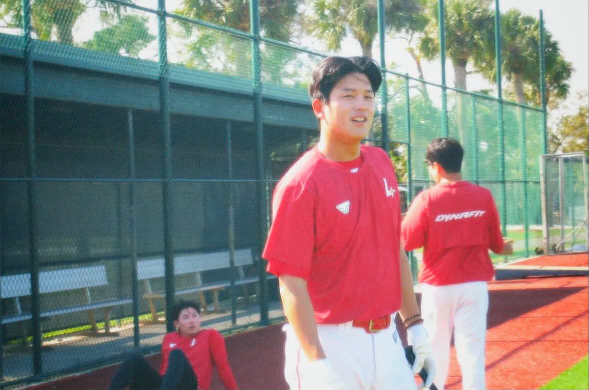 YU_Uy__8's tweet photo. 그때 그 야구부 선배 https://t.co/eDszi2w3Oo
