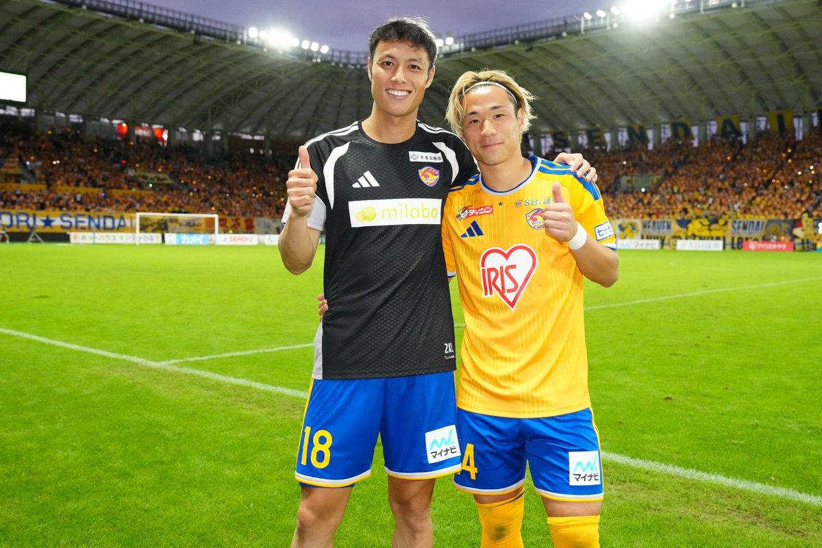 vega_official_'s tweet photo. 勝利の記念写真📸 

#VEGALTA #BREAKTHROUGH_未来を切り開け #09磐田 https://t.co/6iCvXZ5vmH