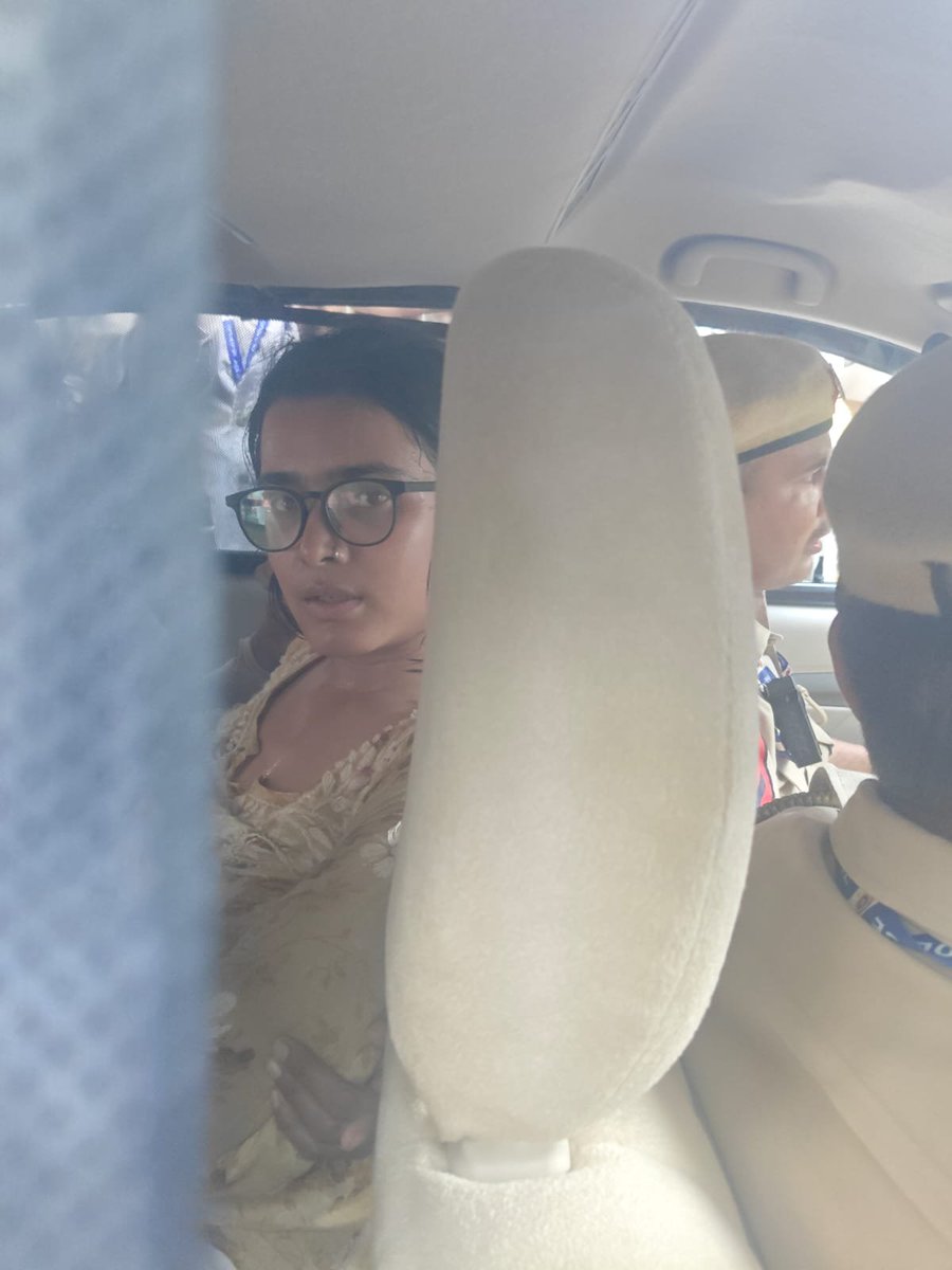 nsaibalaji's tweet photo. Neha @aisa_official_ , President has been detained in a police car with all male officers. They police is not telling where she has been taken. Neha is not responding to the calls and messages. Request @DelhiPolice @DelhiPoliceCom1 to immediately inform the whereabouts of Neha. https://t.co/hOBvGKNAxU