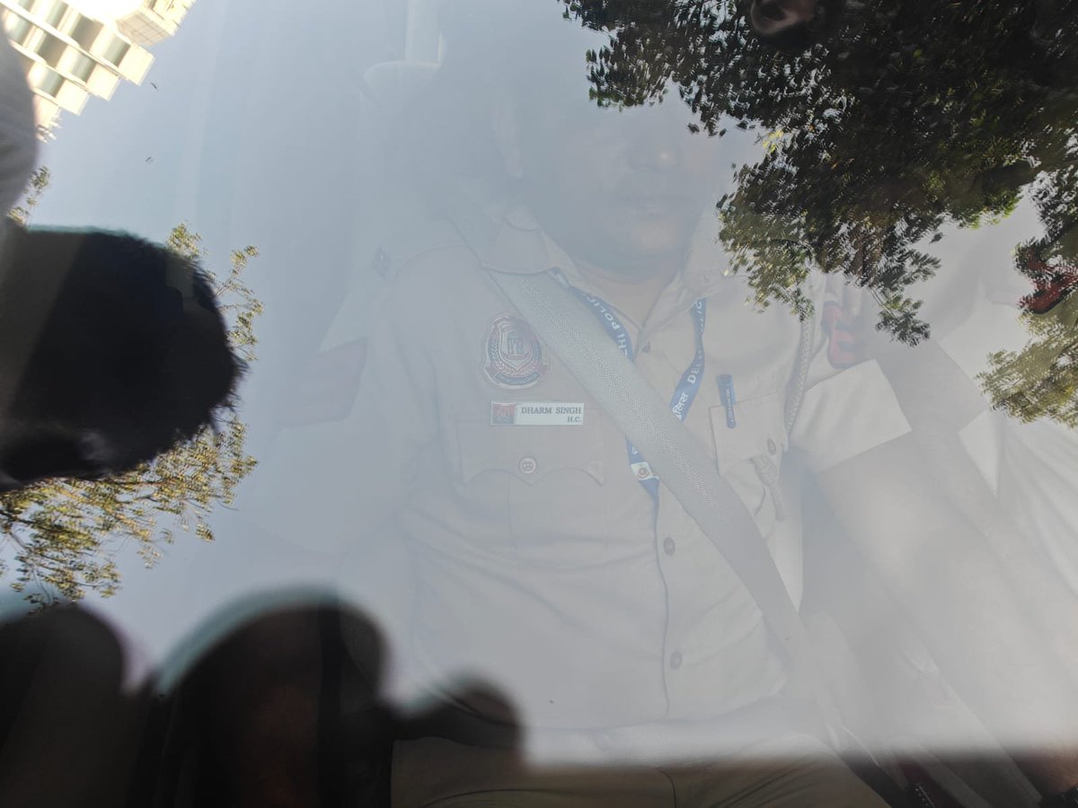 nsaibalaji's tweet photo. Neha @aisa_official_ , President has been detained in a police car with all male officers. They police is not telling where she has been taken. Neha is not responding to the calls and messages. Request @DelhiPolice @DelhiPoliceCom1 to immediately inform the whereabouts of Neha. https://t.co/hOBvGKNAxU