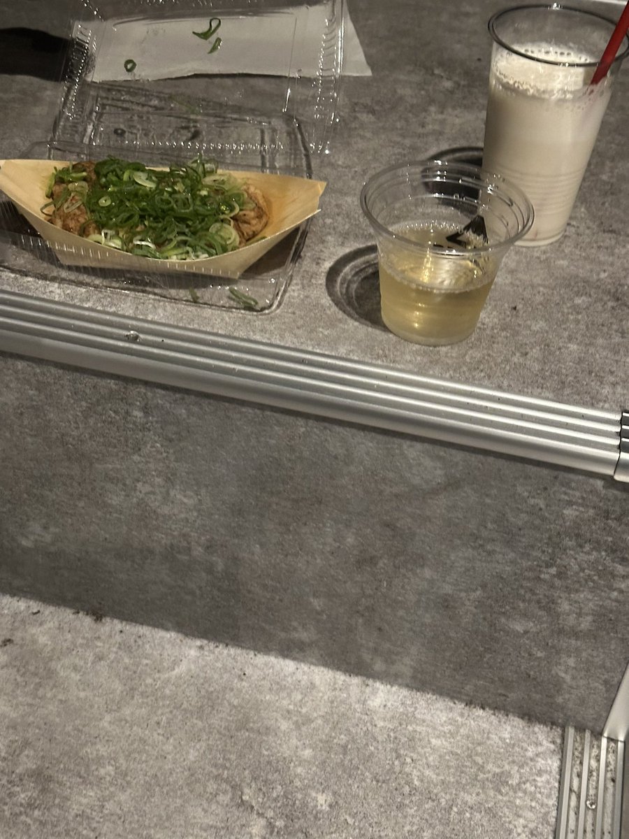 cccsh09ss's tweet photo. ノクモン最高のお祭りをありがとう
食べて飲んでしかしてないけど笑 https://t.co/hsQrBrfmhm