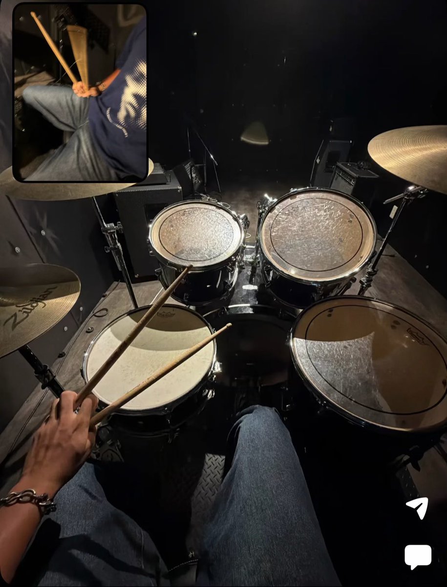 yuu7aui's tweet photo. 🥁　
#裏アカ男子 #いいねでDM
#雰囲気好きな人いいね https://t.co/hVnmxLsIil