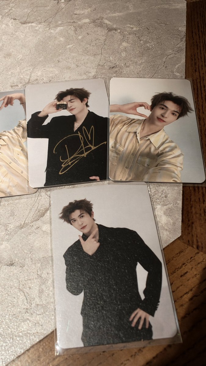 junearch66's tweet photo. การ์ดหล่อมากกกกกก

Yinhaoyu X Estée Lauder
#EsteeLauderCDFxPatrick https://t.co/bXNEbHvSym