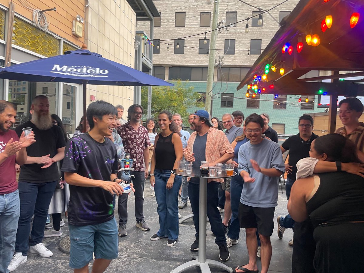 TakashiAkeraLab's tweet photo. I want to thank my entire lab for organizing an amazing tenure celebration party!🎊 We will continue pursuing crazy biology in chromosomes and reproduction 🧬 https://t.co/zmZgf7OwU3