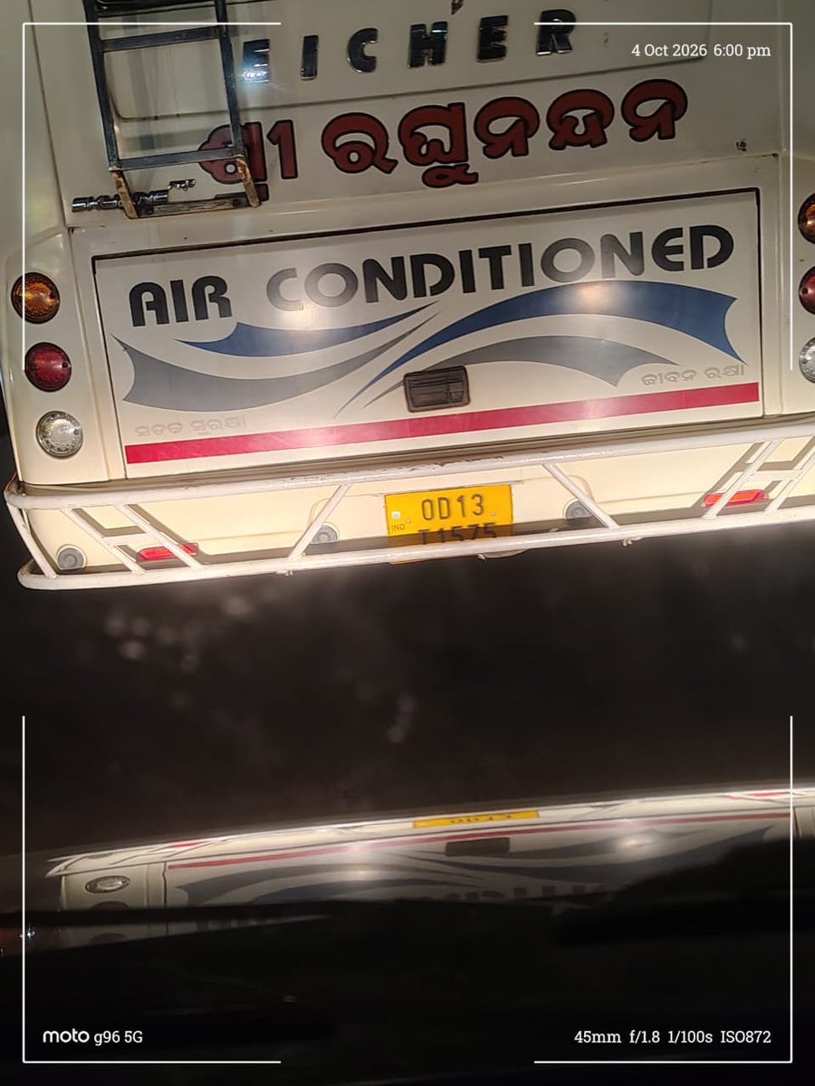 Citizen23457's tweet photo. OD13T1575

NUMBER PLATE ALIGNED IN SUCH A WAY TO AVOID CHALLANS.

LOCATION: Nandan Kanan road, Odisha.
@odisha_police https://t.co/XkuLUgw4Lt