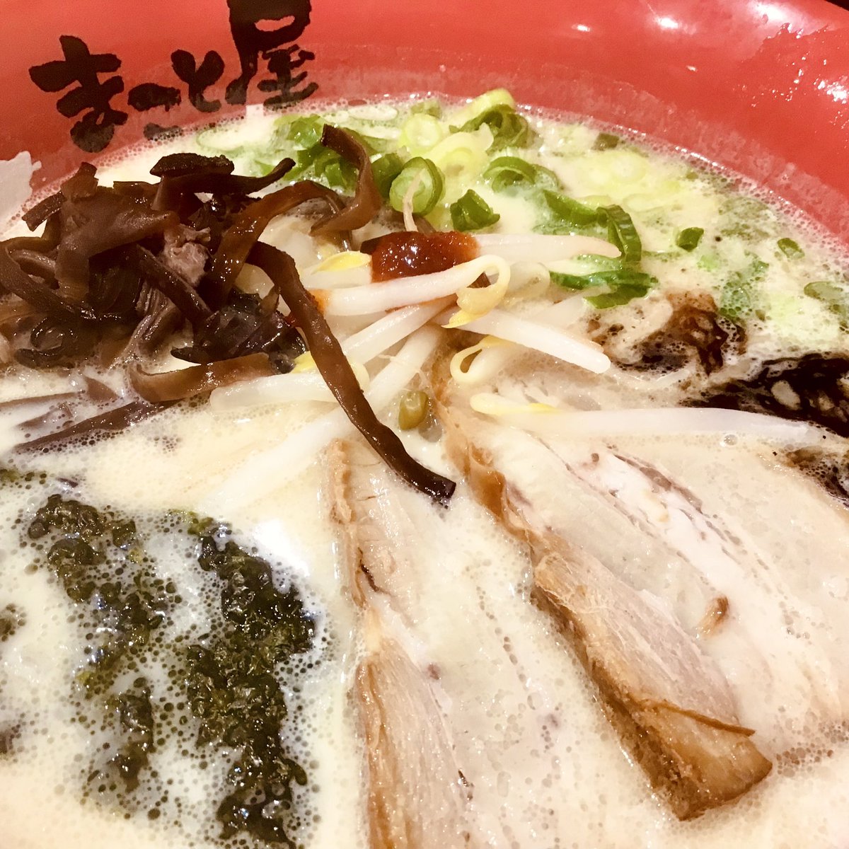 kaede_Fukui's tweet photo. ラーメンうまくてスープ飲みながらチャーハン食べてた https://t.co/dF6hWzXLZK