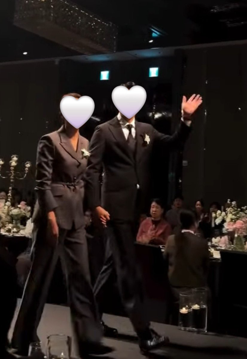 jjaemmark's tweet photo. pantes haechan semantep itu😭 orang ibu bapaknya modelan begini😭😭 https://t.co/mMbA88JcFW