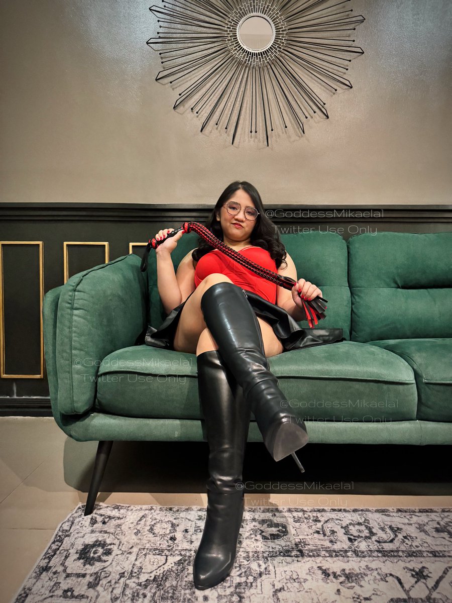GoddessMikaela1's tweet photo. ‼️FLASH RT GAME‼️
2/2/2 for 30 MINUTES
2 Comments per account 💬

Someone’s feeling weak so let’s make it a sexy drain 😈

Findom • leather • boots https://t.co/Q2ngjogHtT