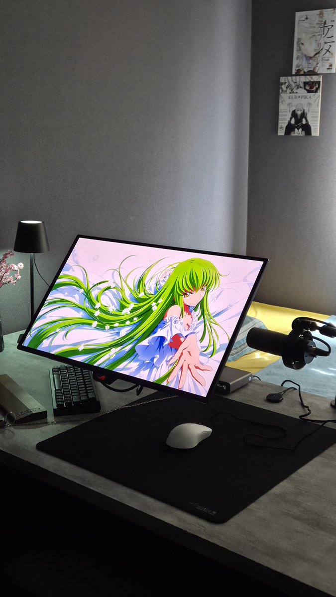 gabriellrior's tweet photo. Natural light #desksetup https://t.co/RxVaX9qAdm