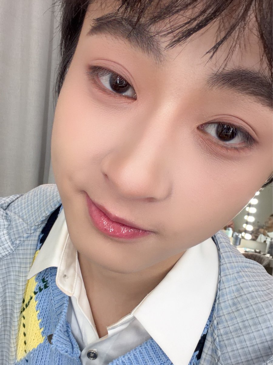 ronna_ronnachai's tweet photo. ธนภัทร นายแน่มาก ☺️ 

WAVE X LINEE WITH TOPS
#LiNEExWave 
#waavetnp https://t.co/Owu7pPUyAC